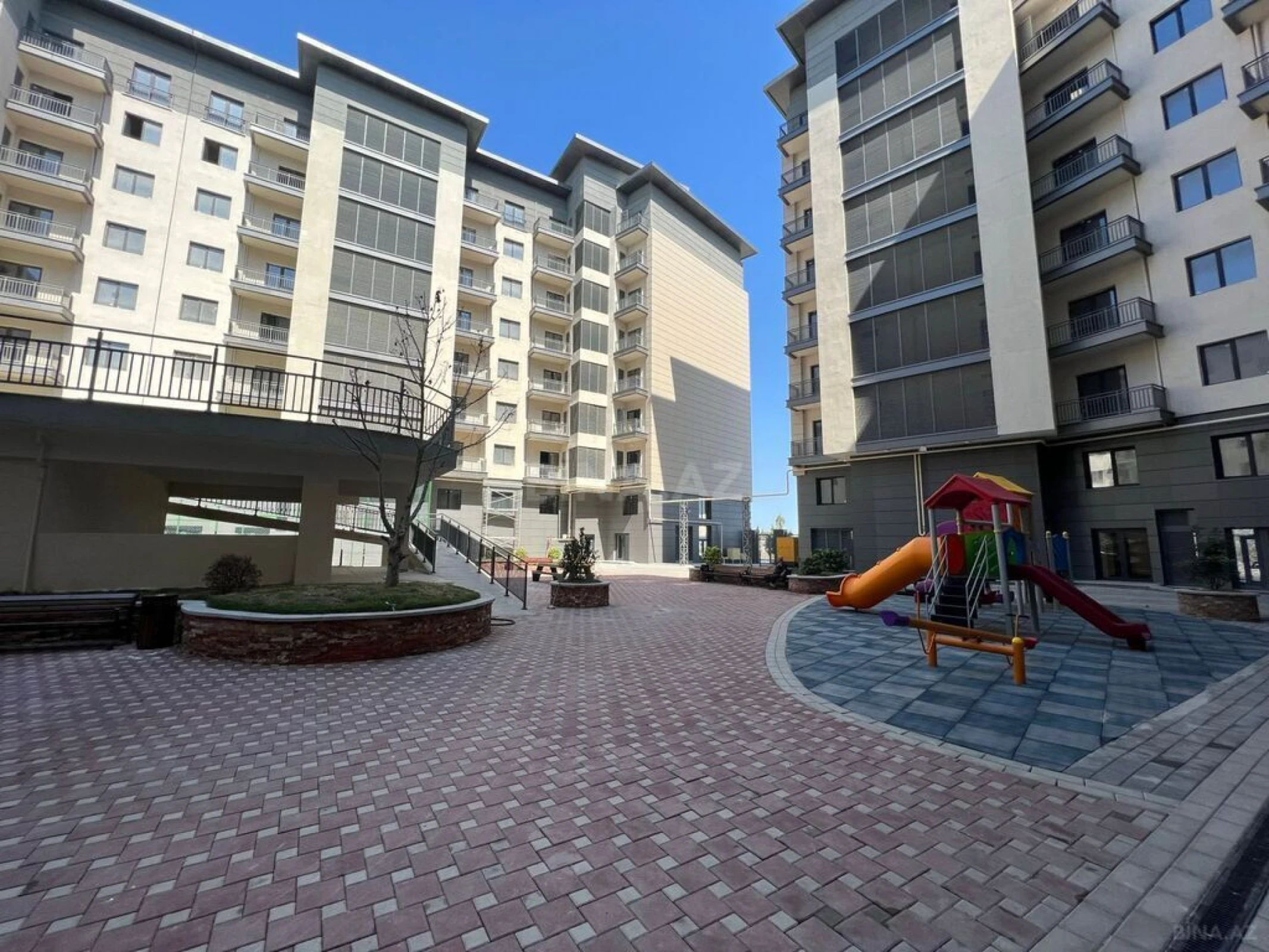 Kirayə verilir 3 otaqlı mənzil 100 m²