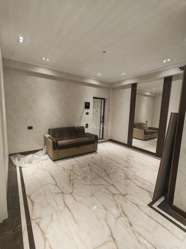 Satılır 3 otaqlı mənzil 165 m²