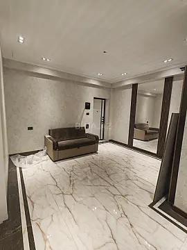 Satılır 3 otaqlı mənzil 165 m²