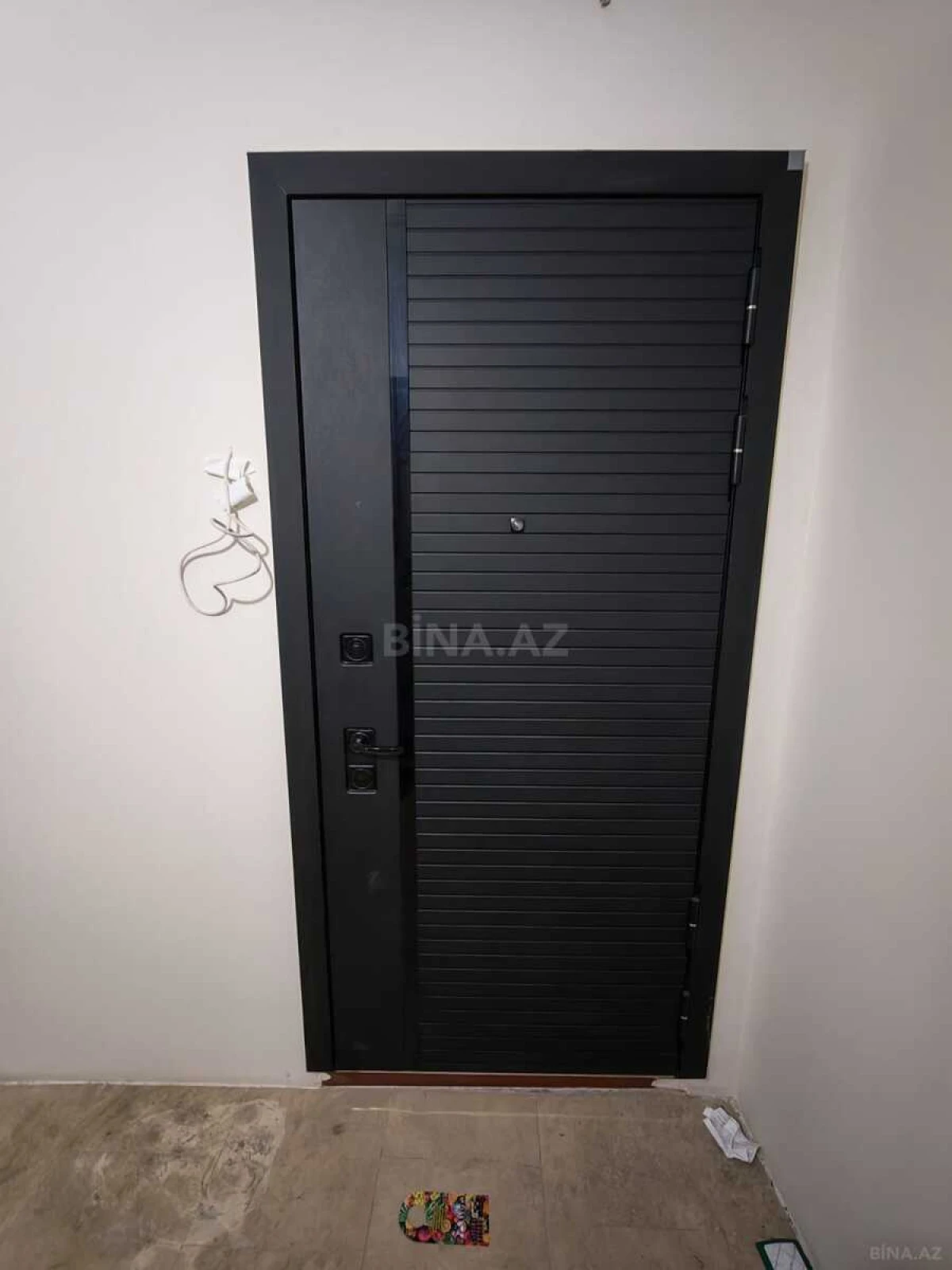 Satılır 3 otaqlı mənzil 165 m²