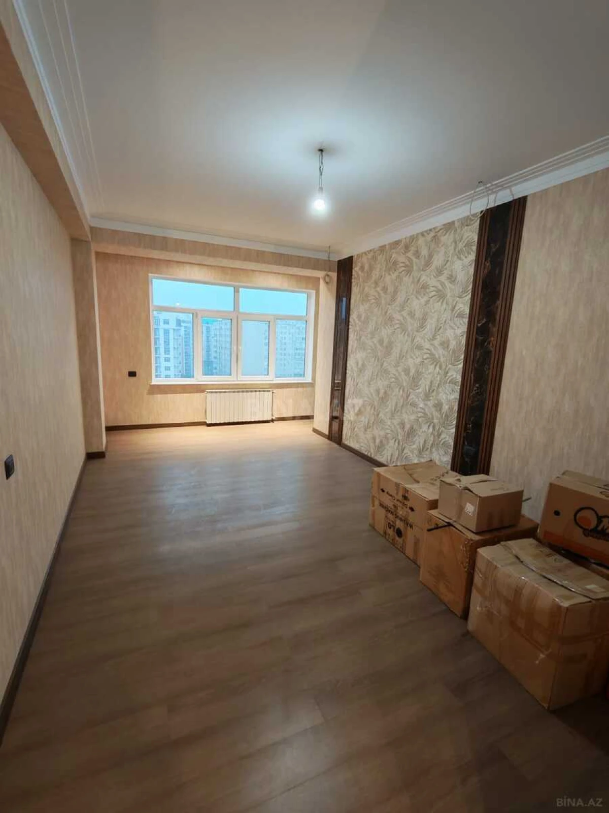 Satılır 3 otaqlı mənzil 165 m²