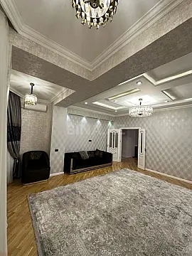 Satılır 3 otaqlı mənzil 124 m²