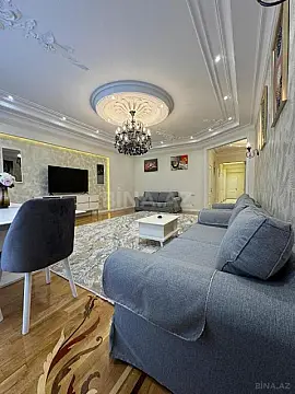 Satılır 4 otaqlı mənzil 220 m²