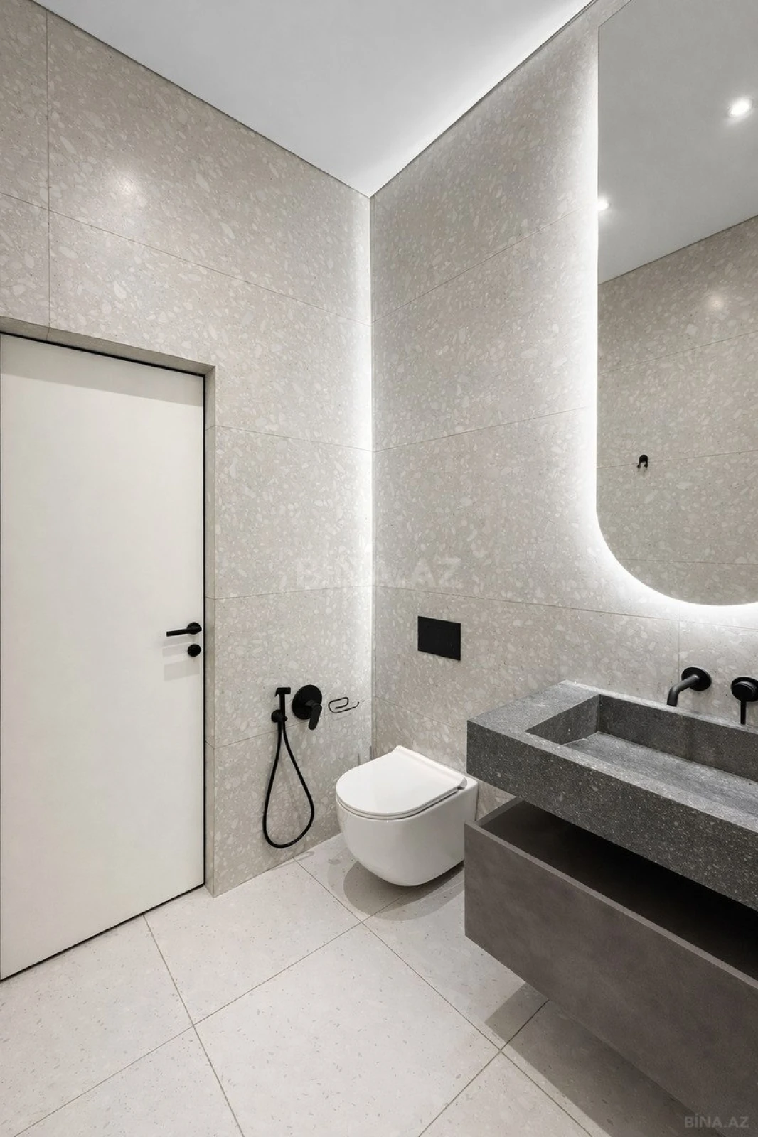 Satılır 2 otaqlı mənzil 56 m²