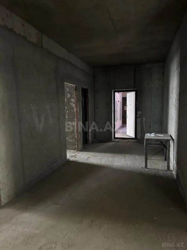 Satılır 3 otaqlı mənzil 137 m²