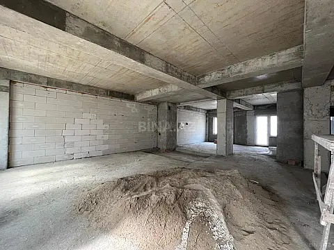 Satılır 3 otaqlı mənzil 137 m²