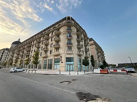 Satılır 3 otaqlı mənzil 137 m²