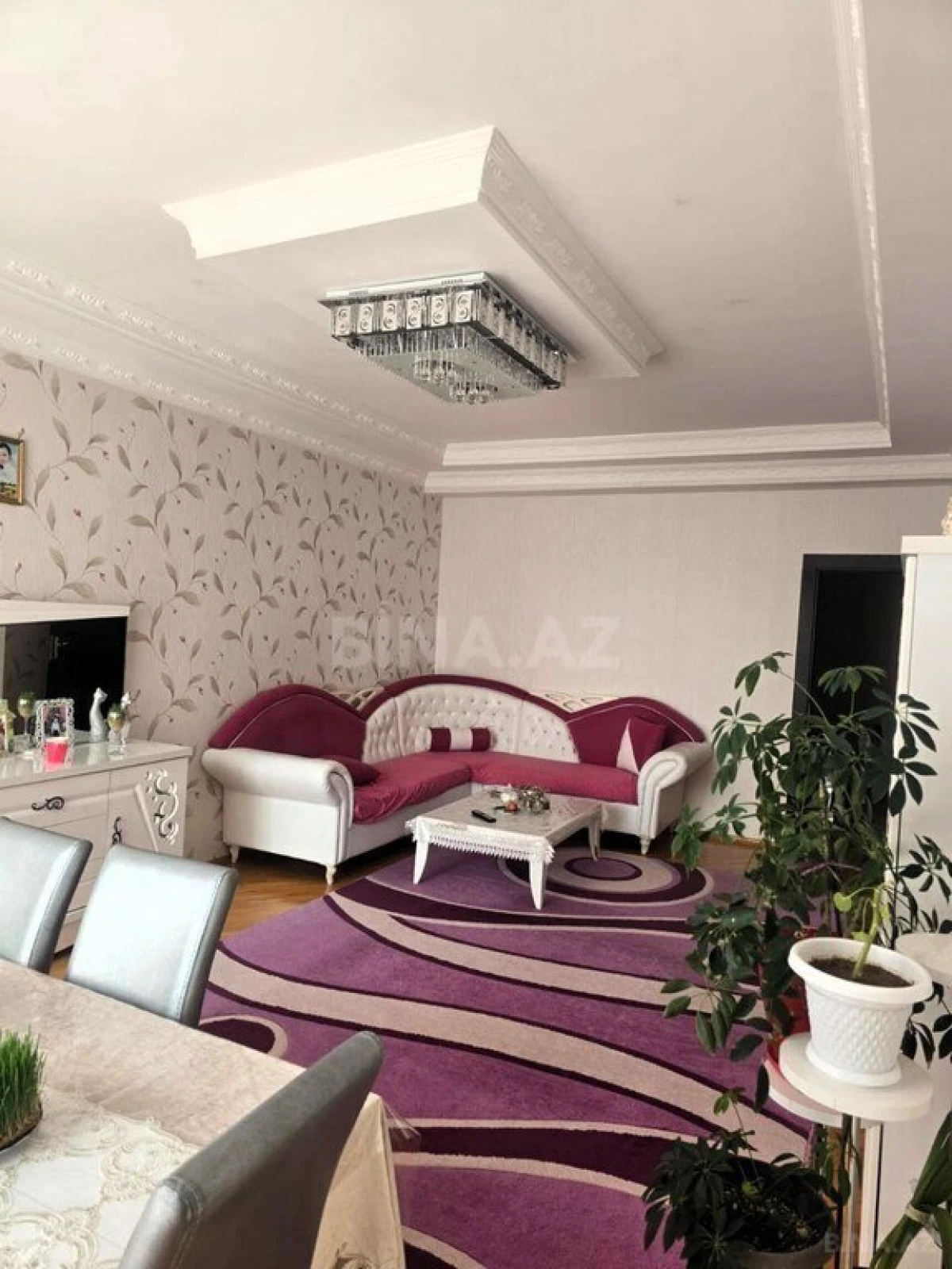 Satılır 3 otaqlı mənzil 130 m²
