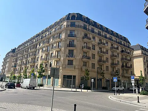 Satılır 4 otaqlı mənzil 209 m² — Bakı, Yeni Günəşli 4 otaq 209.00 m²