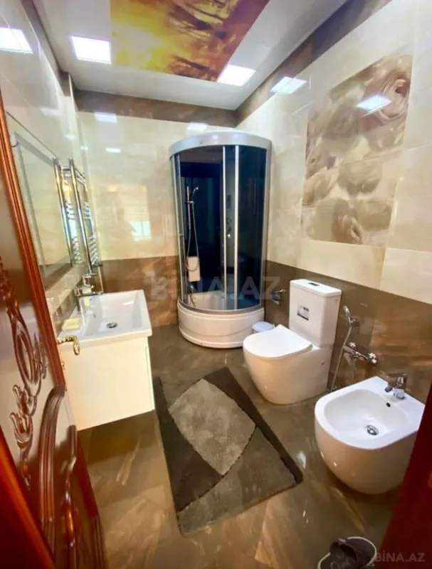 Satılır 3 otaqlı mənzil 220 m²