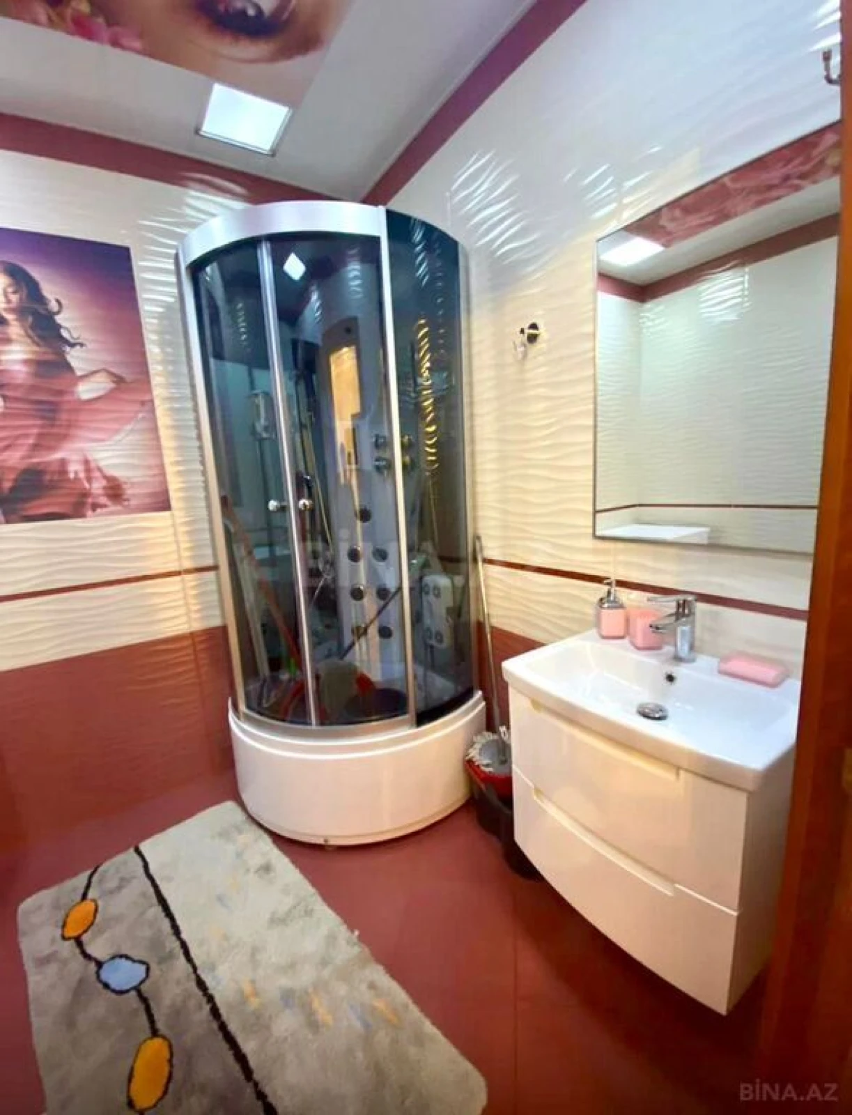 Satılır 3 otaqlı mənzil 220 m²