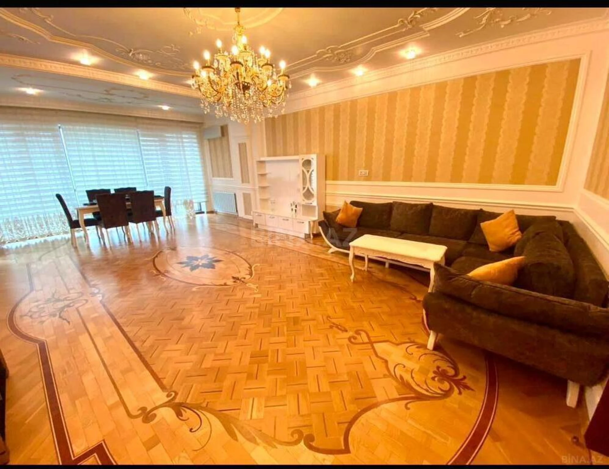 Satılır 3 otaqlı mənzil 220 m²