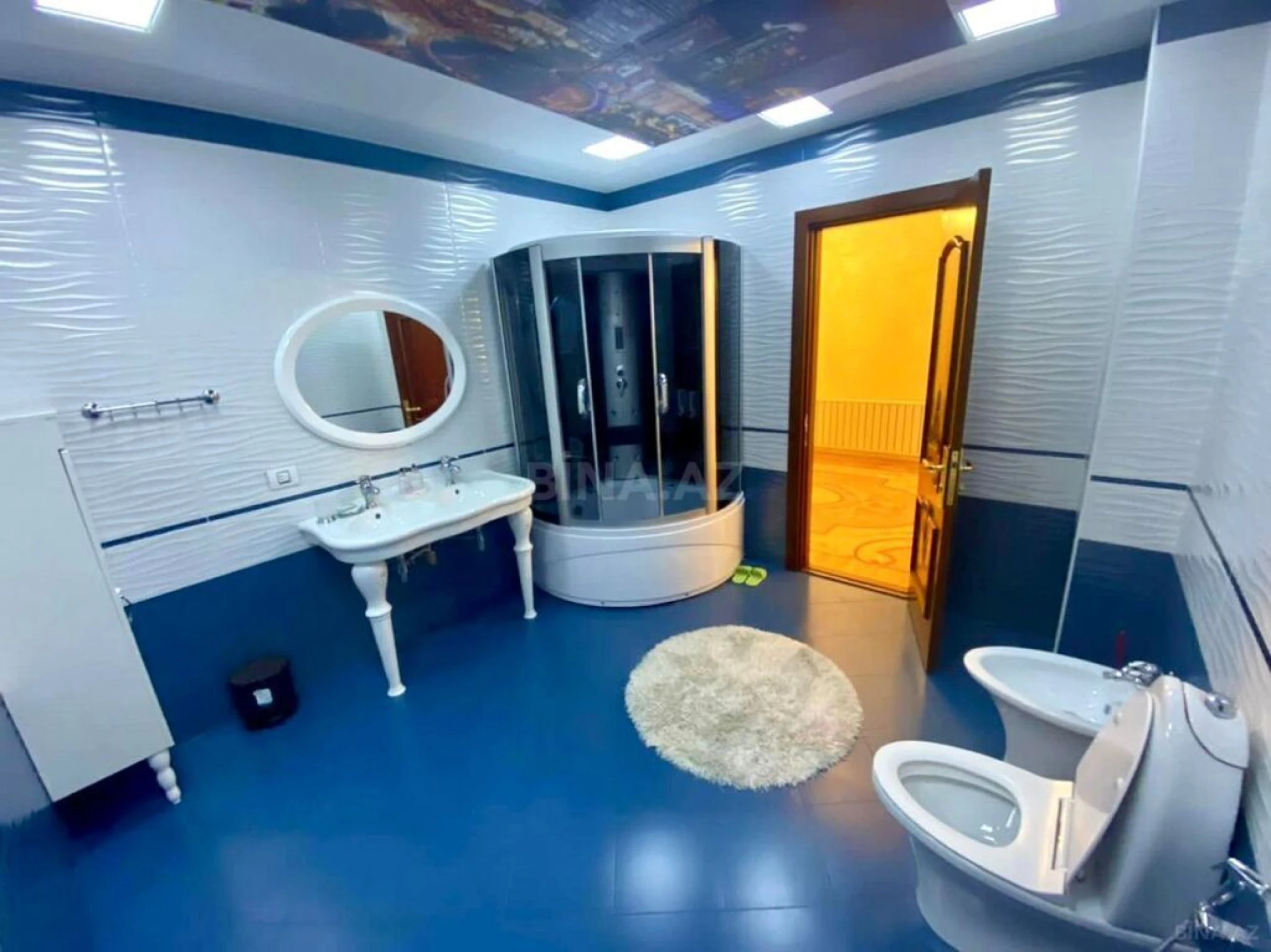 Satılır 3 otaqlı mənzil 220 m²