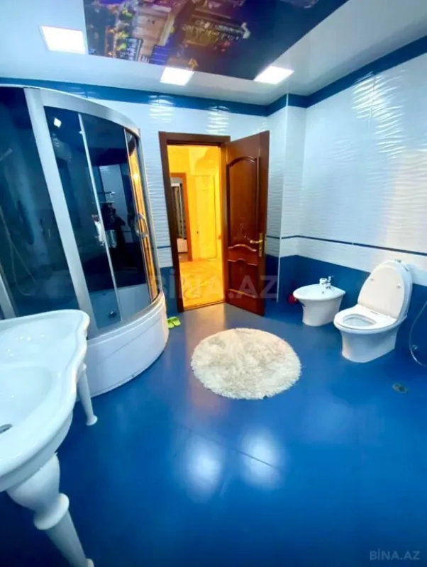 Satılır 3 otaqlı mənzil 220 m²