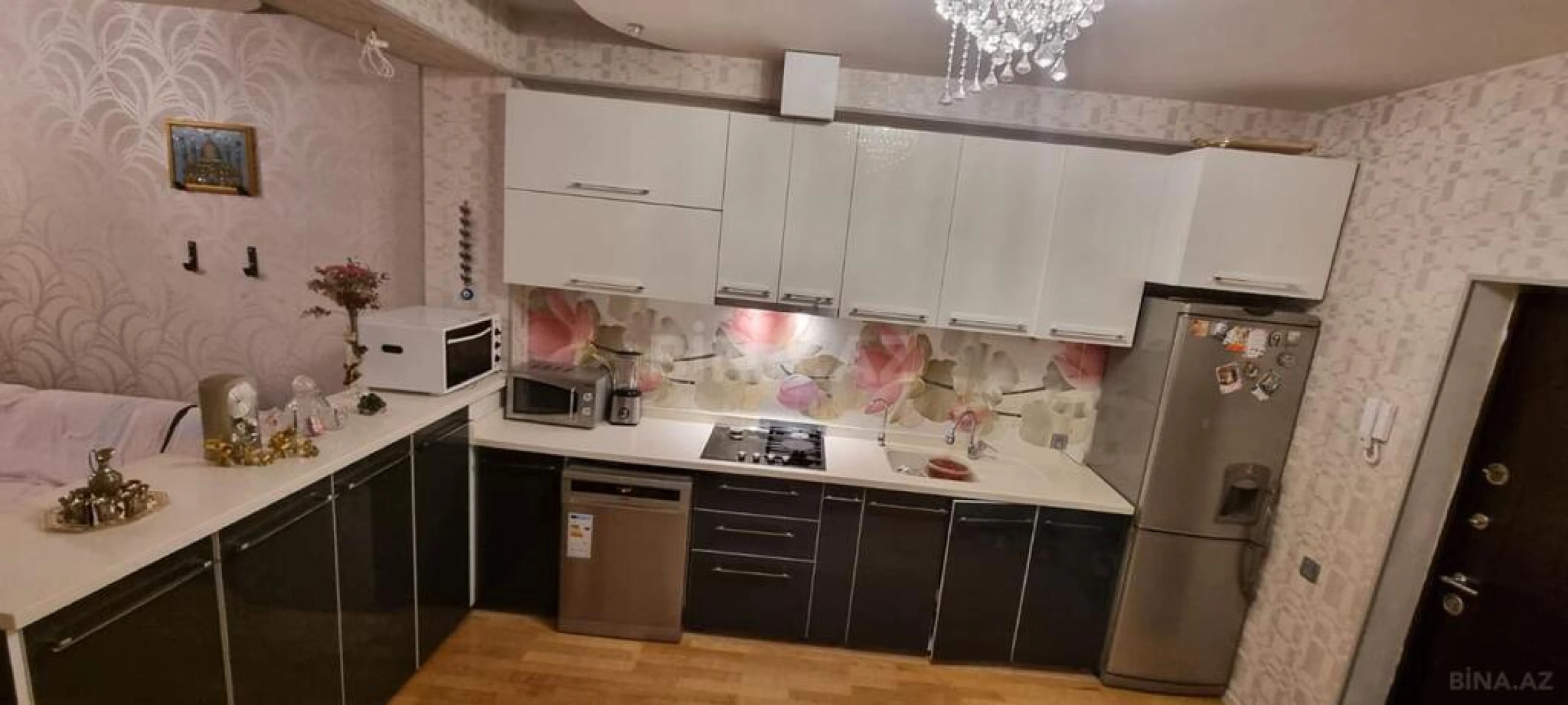 Satılır 2 otaqlı mənzil 80 m²