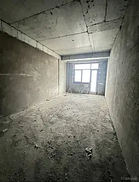 Satılır 4 otaqlı mənzil 162 m²