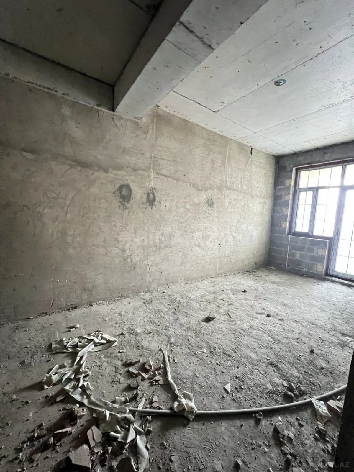 Satılır 4 otaqlı mənzil 162 m²