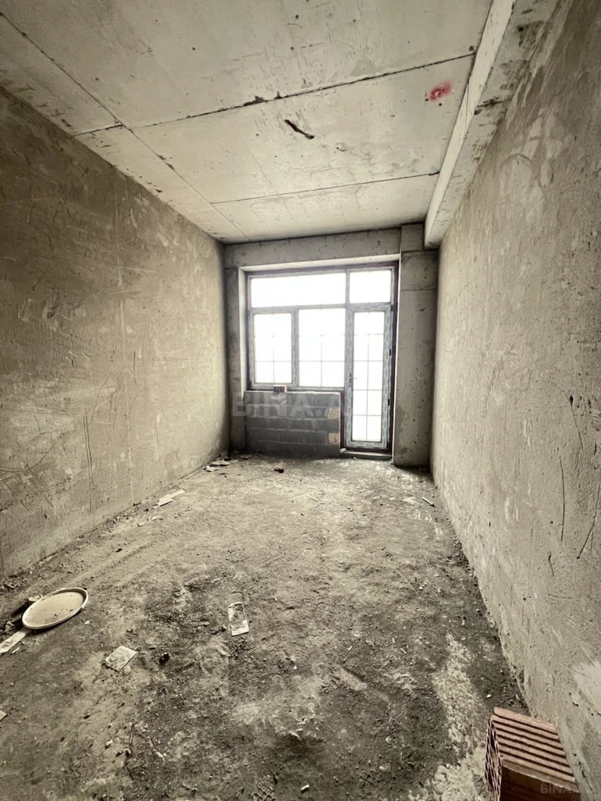 Satılır 4 otaqlı mənzil 162 m²