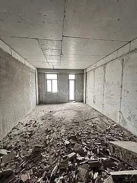 Satılır 4 otaqlı mənzil 162 m²