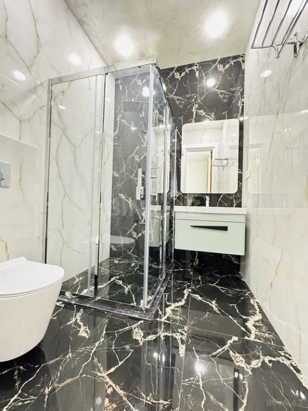 Satılır 5 otaqlı həyət evi 260 m²