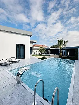 Satılır 5 otaqlı həyət evi 260 m²