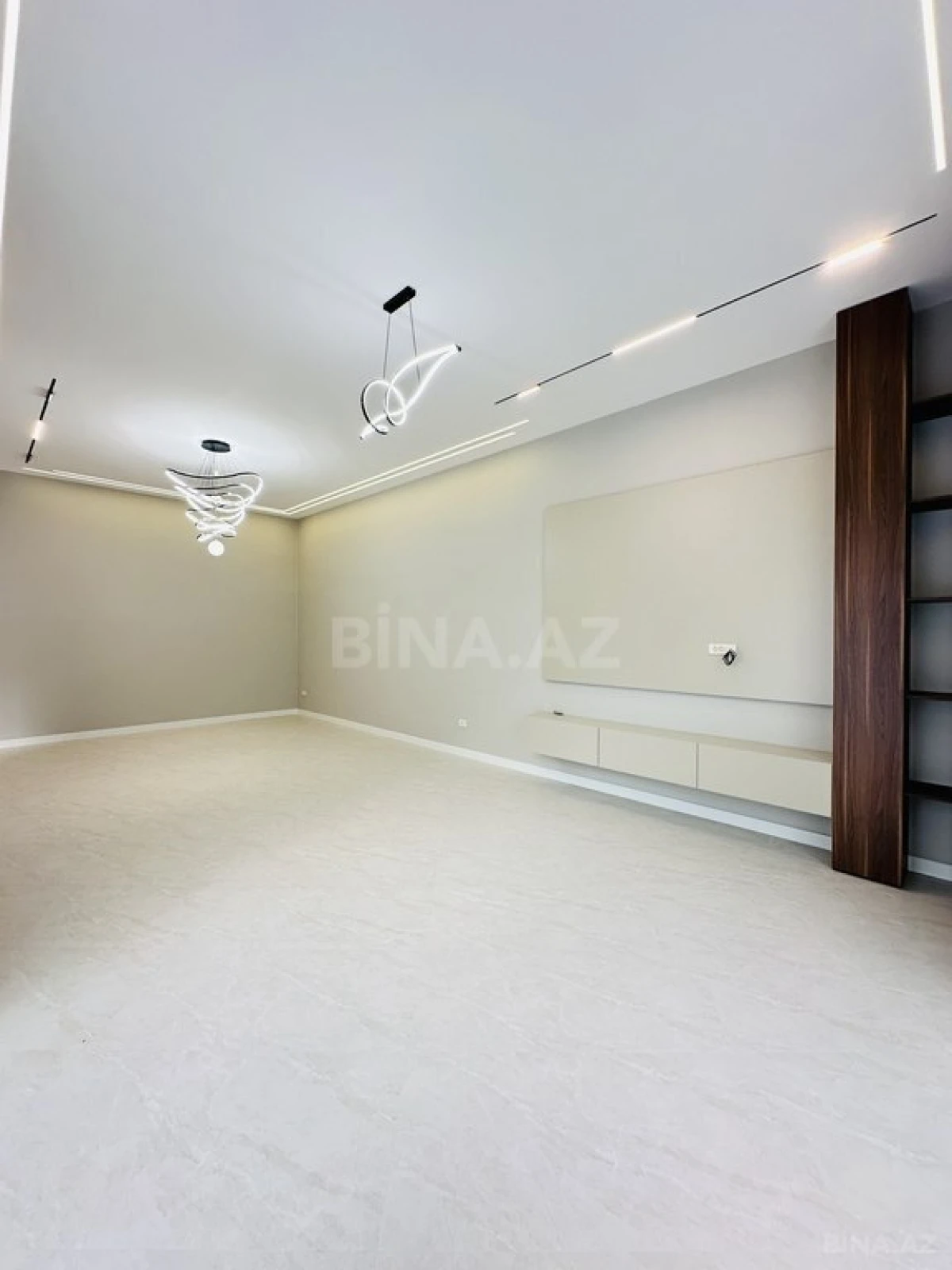 Satılır 5 otaqlı həyət evi 260 m²