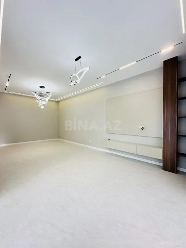 Satılır 5 otaqlı həyət evi 260 m²