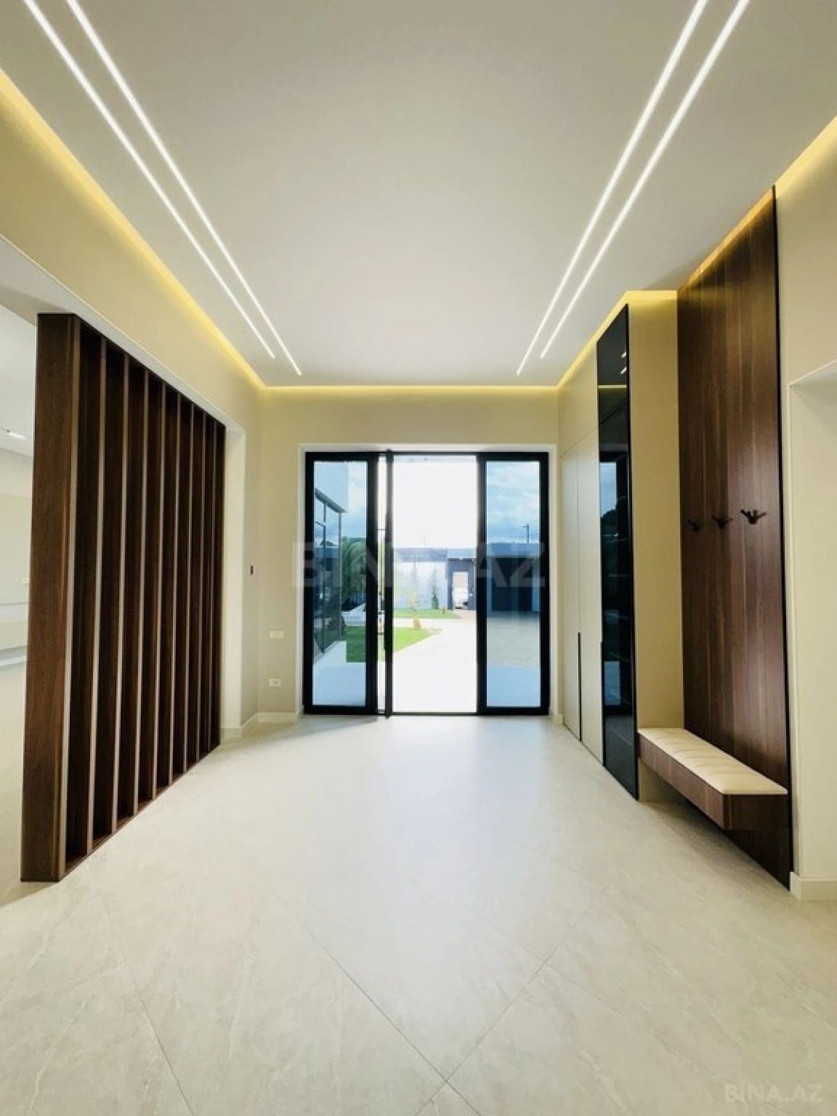 Satılır 5 otaqlı həyət evi 260 m²
