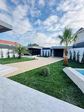 Satılır 5 otaqlı həyət evi 260 m²