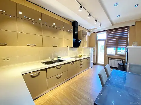 Satılır 4 otaqlı mənzil 175 m² — Bakı, Xətai m/s yanı 4 otaq 175.00 m²