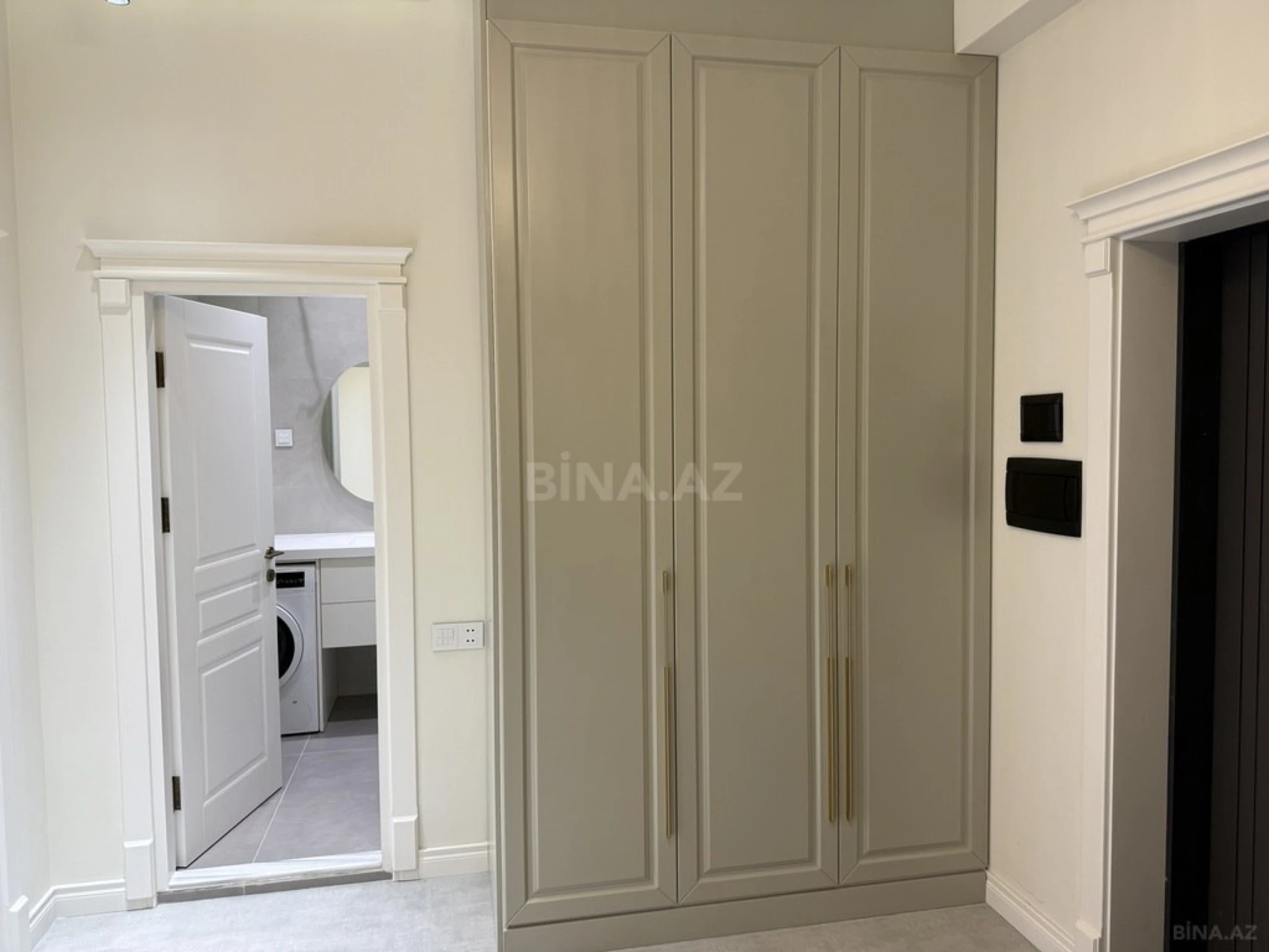 Satılır 2 otaqlı mənzil 73 m²