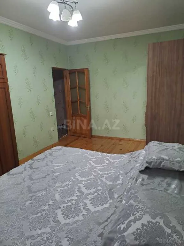 Satılır 4 otaqlı mənzil 100 m²