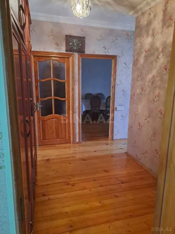 Satılır 4 otaqlı mənzil 100 m²