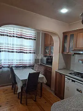 Satılır 4 otaqlı mənzil 100 m²