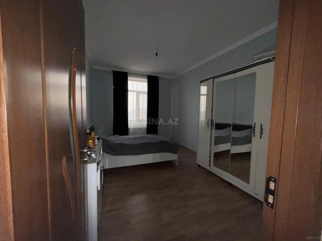 Satılır 2 otaqlı mənzil 86 m²