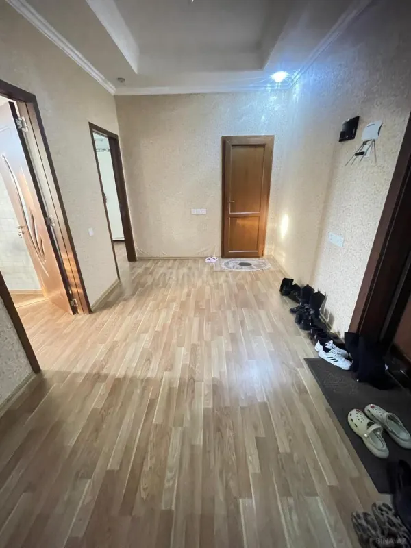 Satılır 2 otaqlı mənzil 86 m²