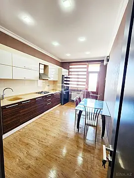 Kirayə verilir 3 otaqlı mənzil 140 m²