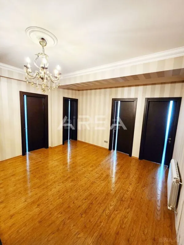 Kirayə verilir 3 otaqlı mənzil 140 m²