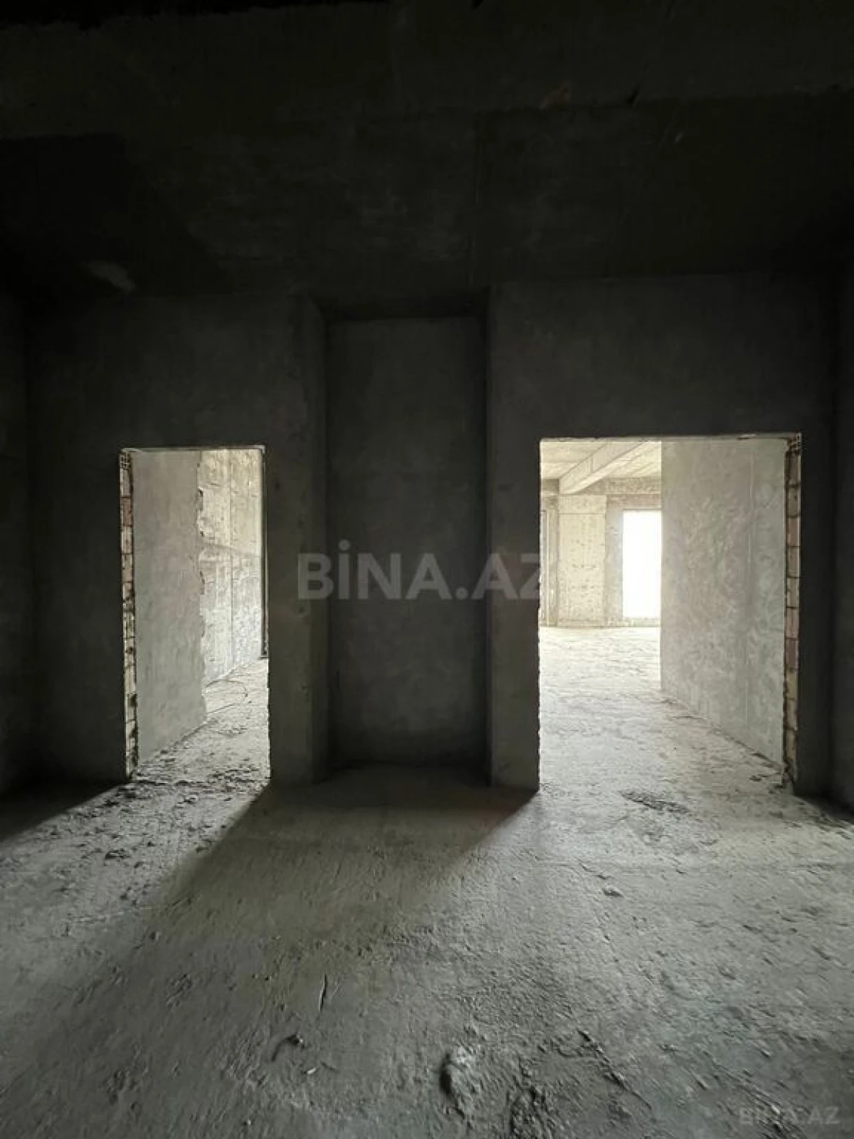 Satılır 3 otaqlı mənzil 120 m²