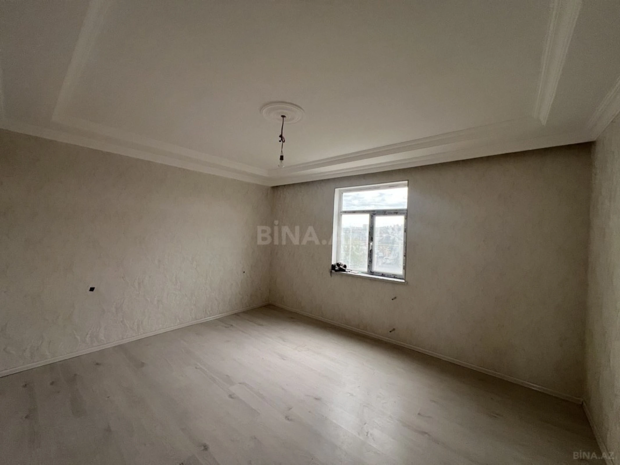 Satılır 6 otaqlı həyət evi 220 m²