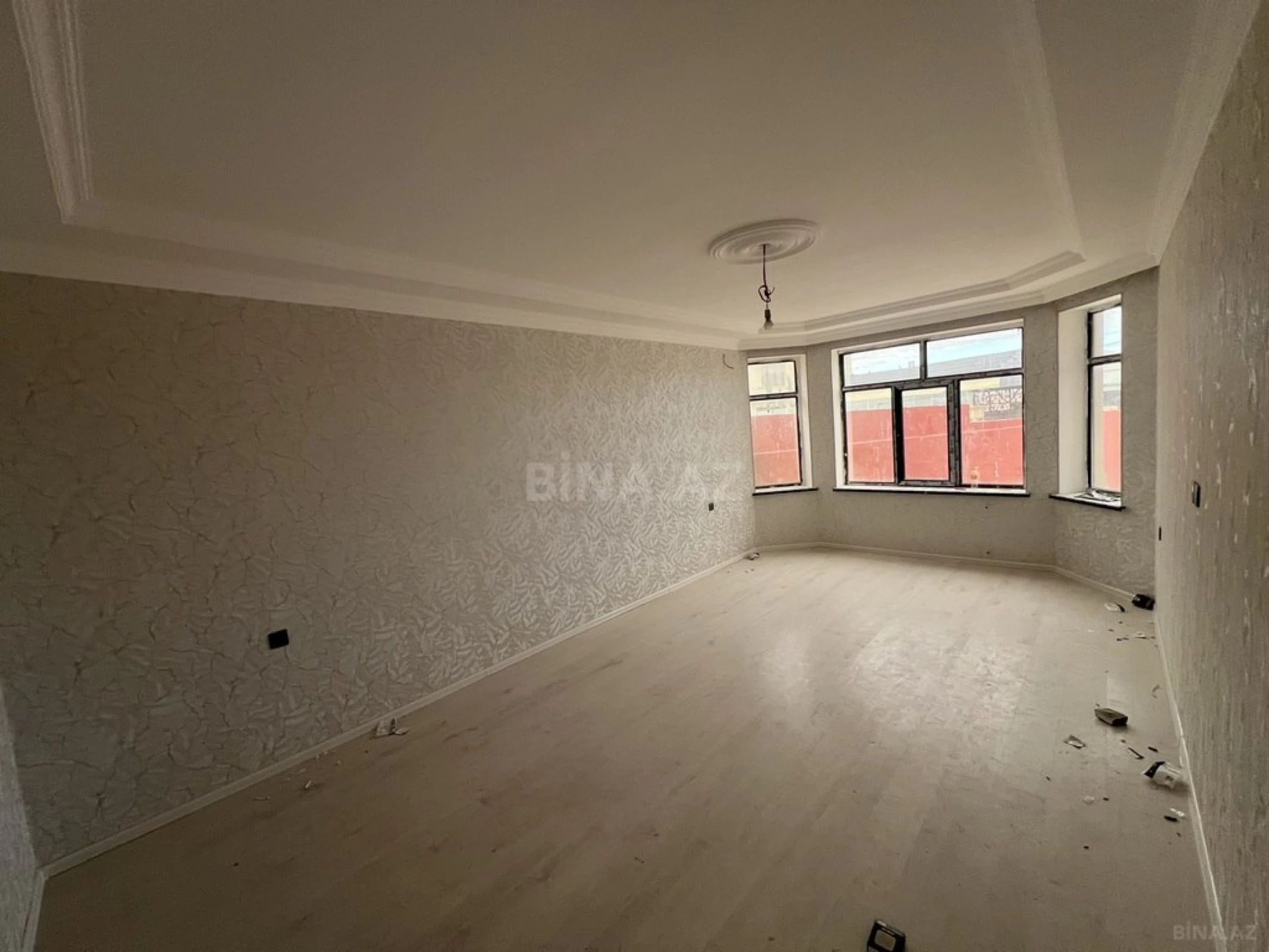Satılır 6 otaqlı həyət evi 220 m²