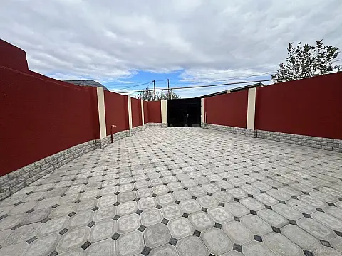 Satılır 6 otaqlı həyət evi 220 m²