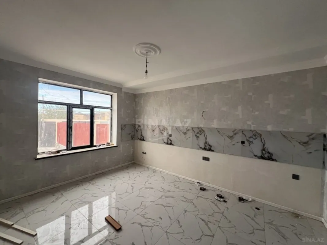 Satılır 6 otaqlı həyət evi 220 m²