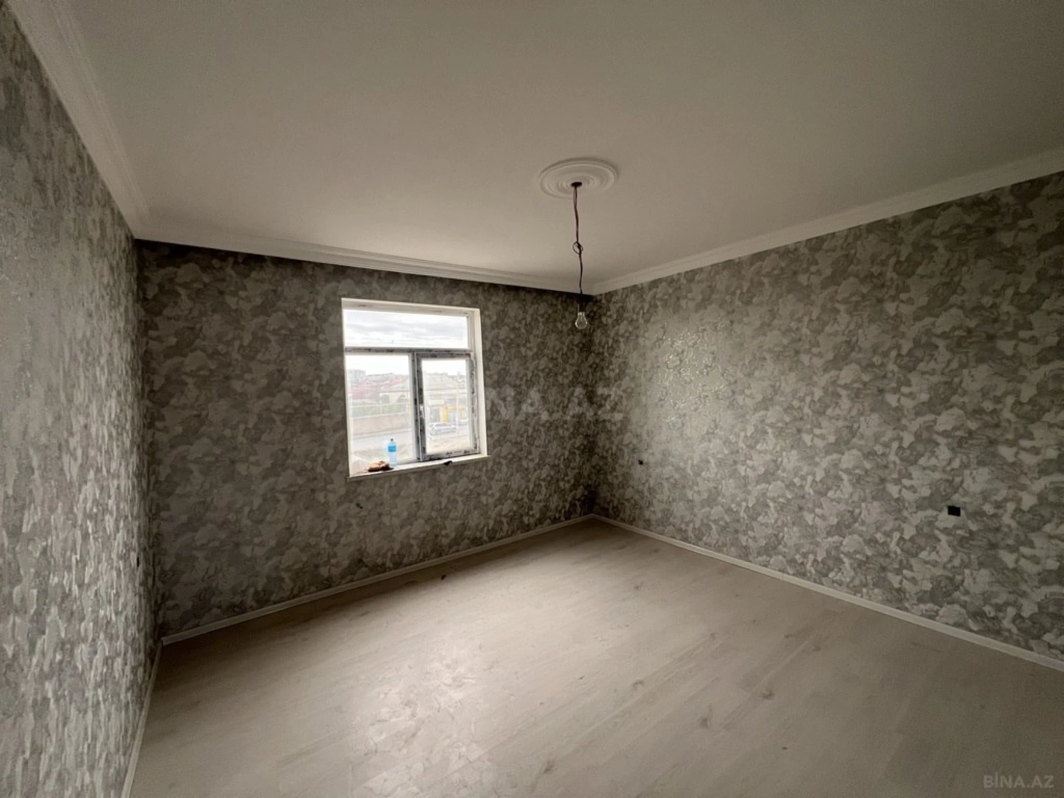 Satılır 6 otaqlı həyət evi 220 m²