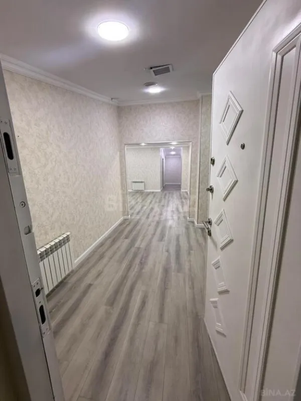 Kirayə verilir 10 otaqlı ofis 1150 m²