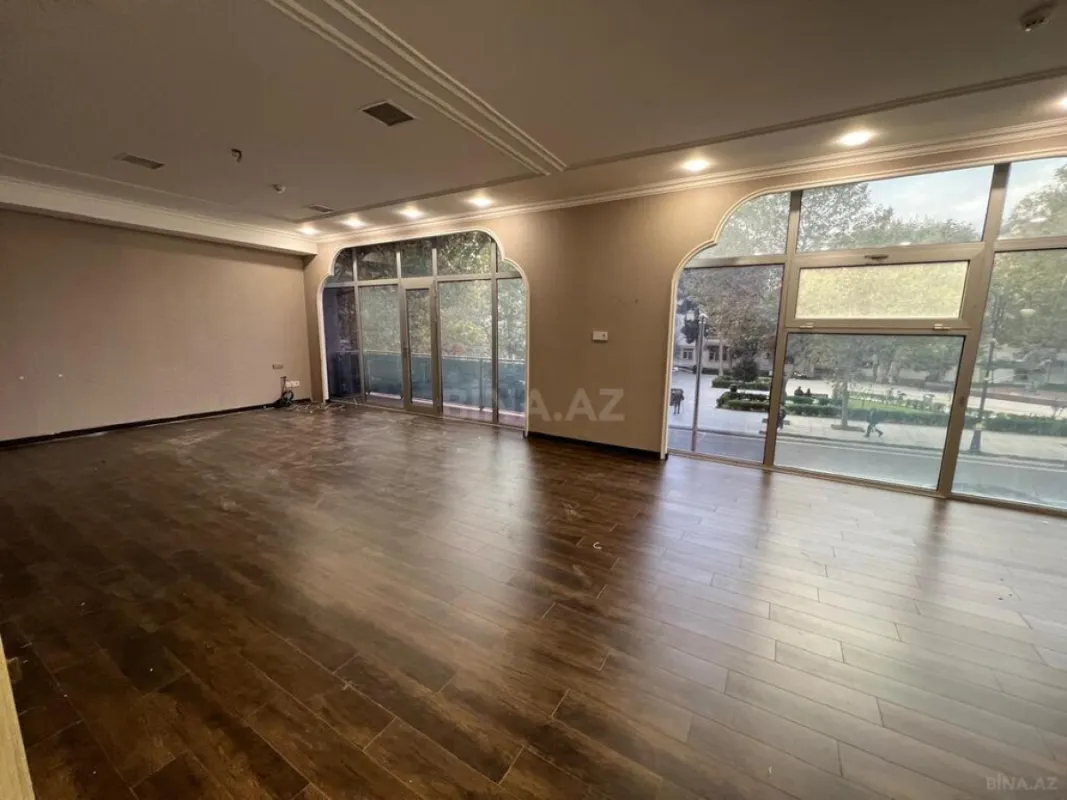 Kirayə verilir 10 otaqlı ofis 1150 m²