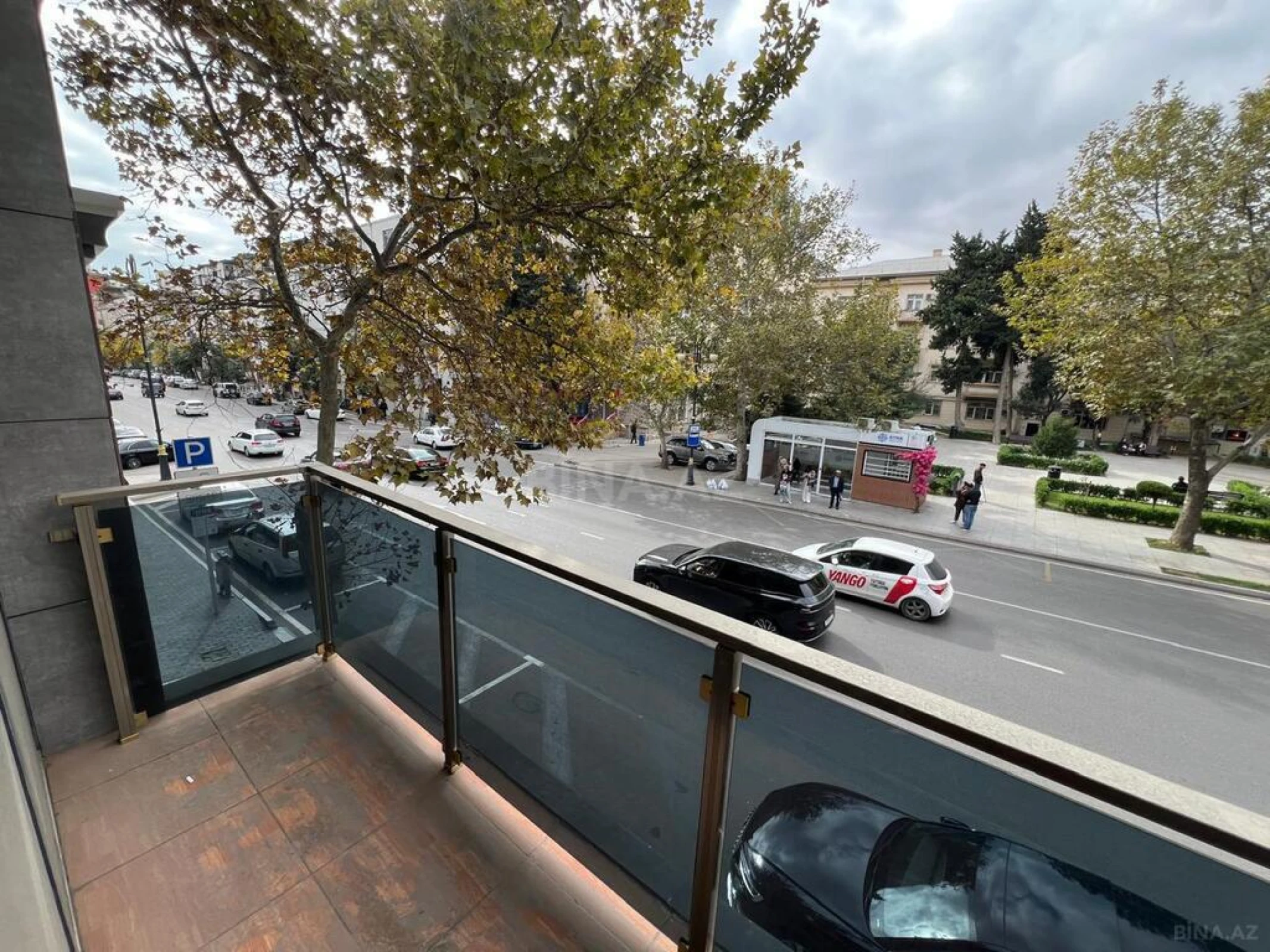 Kirayə verilir 10 otaqlı ofis 1150 m²