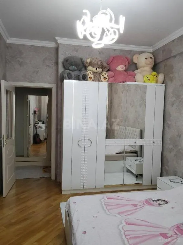 Satılır 2 otaqlı mənzil 63 m²