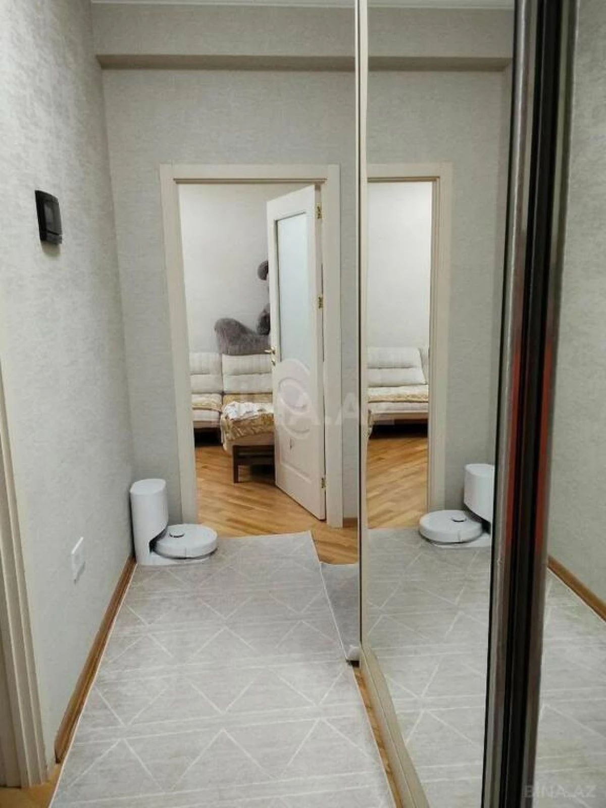 Satılır 2 otaqlı mənzil 63 m²