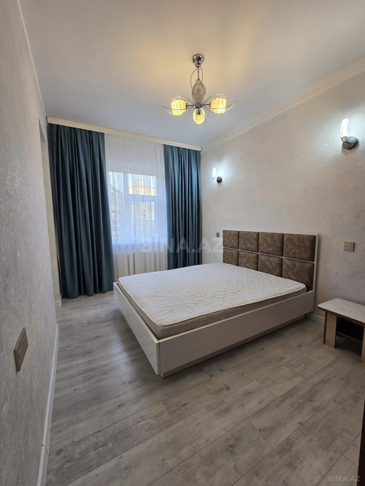 Satılır 2 otaqlı mənzil 68 m²